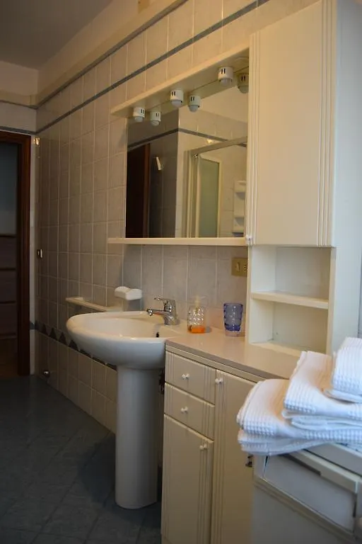 Casa Vacanza E Per Lavoro Elena E Carla Spinea Bed & Breakfast