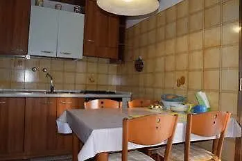 Casa Vacanza E Per Lavoro Elena E Carla Spinea